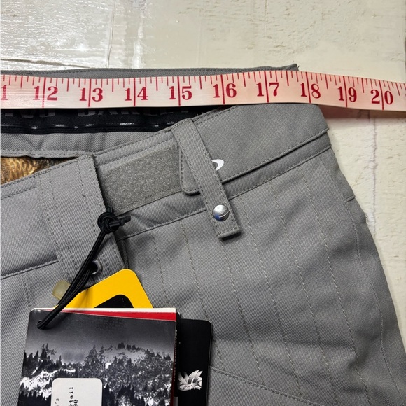 NEW Oakley Snowboard Pants Women's Size 14 Large Thinsulate Snow Ski Winter - Picture 11 of 15